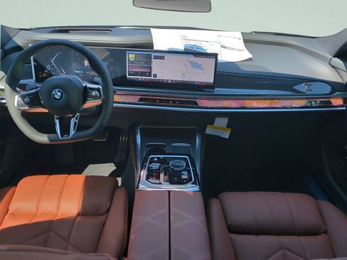 New 2026 BMW 750e xDrive image 14
