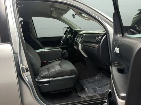 Used 2018 Toyota Tundra SR5 AWD/4WD image 18