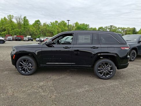 New 2026 Jeep Grand Cherokee Limited AWD/4WD image 5