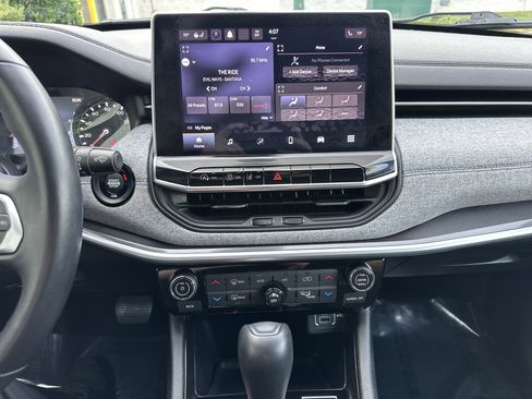 Used 2022 Jeep Compass Latitude w/ Convenience Group image 23