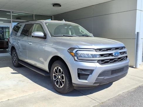 Used 2024 Ford Expedition Max XLT image 1