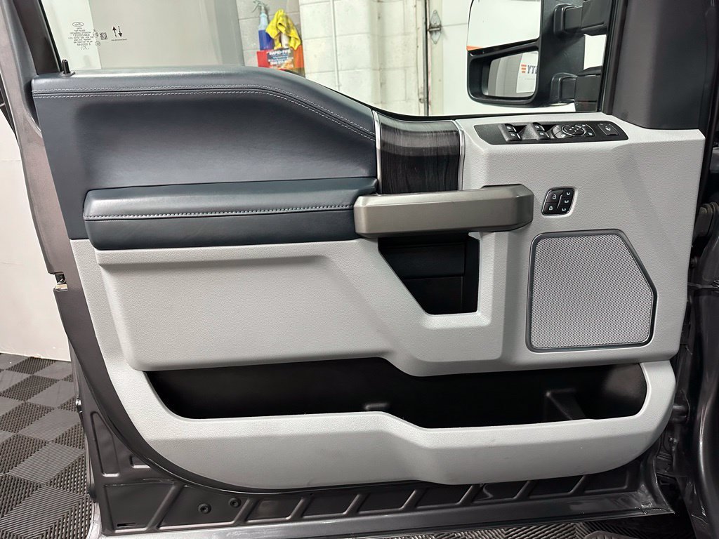 Used 2022 Ford F350 Limited AWD/4WD image 17