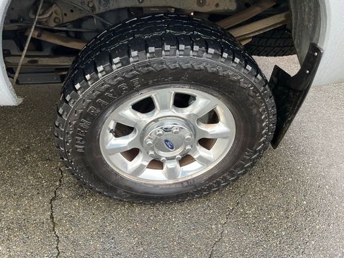 Used 2011 Ford F350 Lariat w/ FX4 4X4 Off-Road Pkg image 15