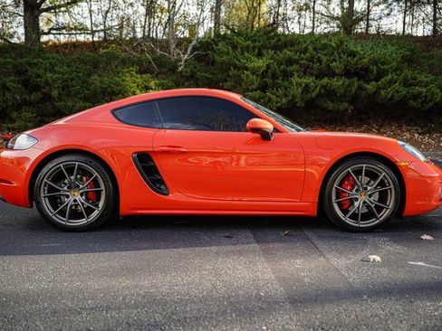 Used 2017 Porsche 718 Cayman S image 11