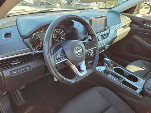 Certified 2024 Nissan Altima 2.5 SV image 22