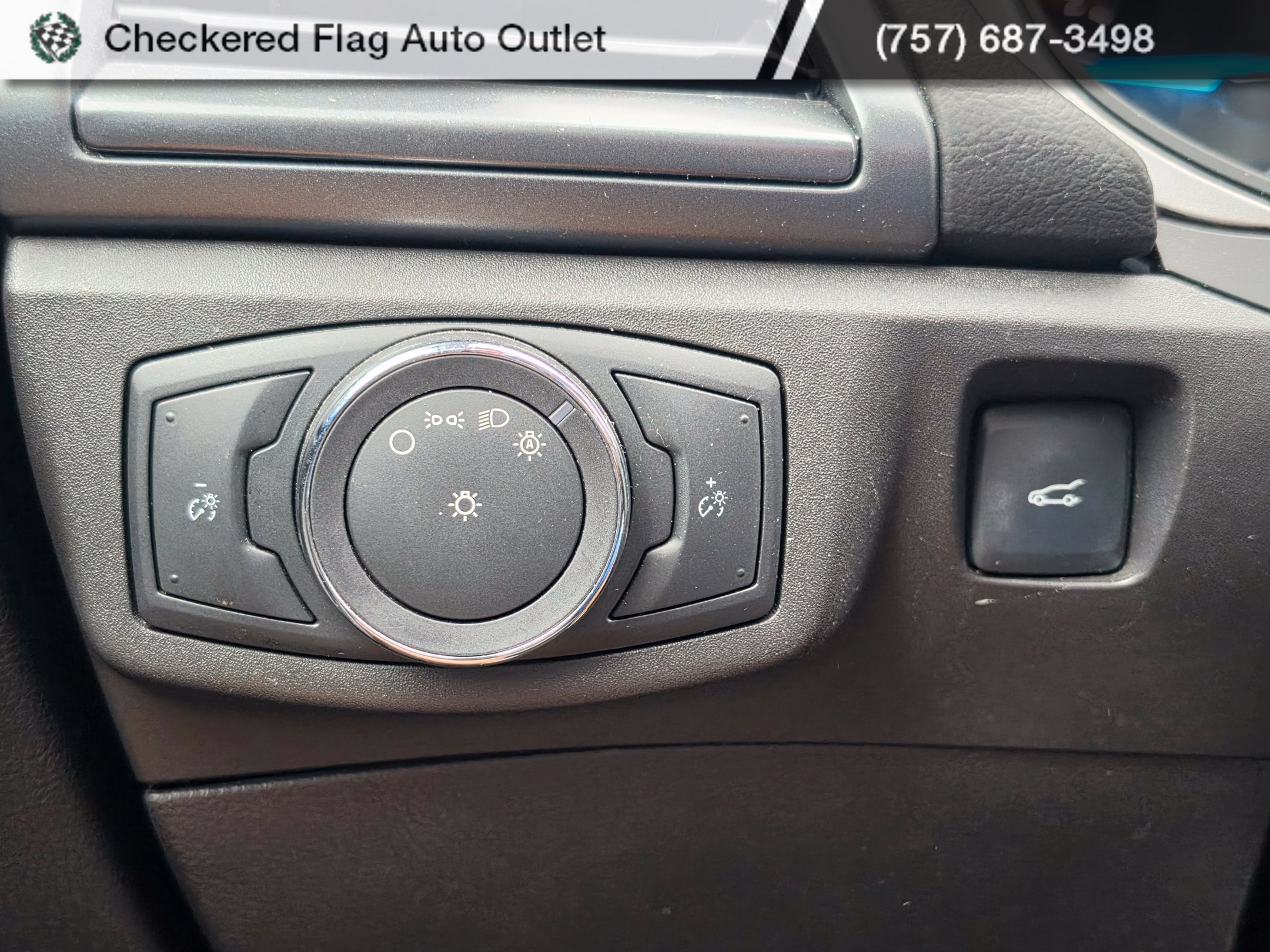 Used 2016 Ford Fusion S FWD image 9