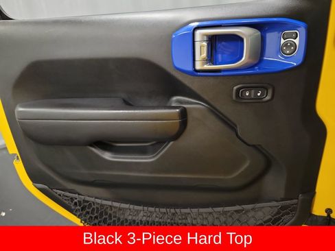 Used 2018 Jeep Wrangler Unlimited Rubicon w/ Dual Top Group AWD/4WD image 25