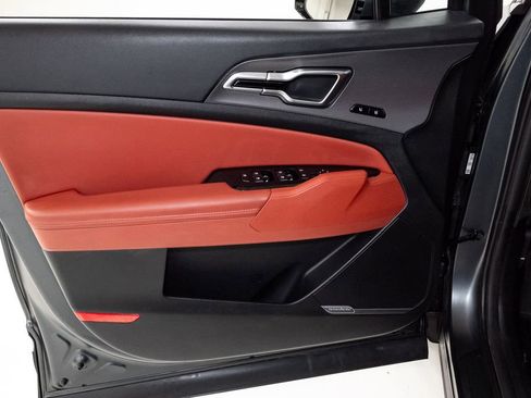 Certified 2025 Kia Sportage SX Prestige image 6