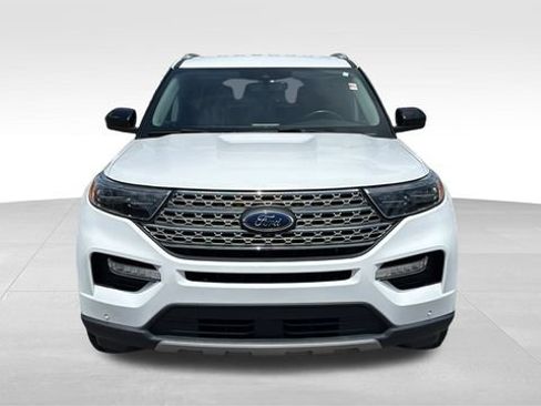 Used 2023 Ford Explorer Limited AWD/4WD image 10