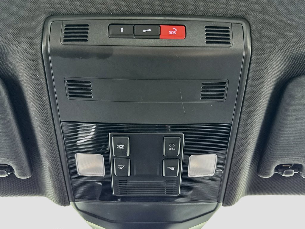 Used 2025 Volkswagen Jetta Sport FWD image 20