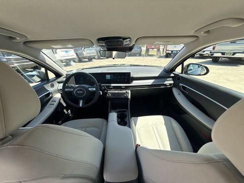 Used 2024 Hyundai Sonata SEL FWD image 21
