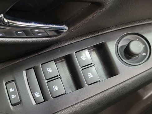 Used 2017 Chevrolet Trax LT w/ LT Convenience Package image 27