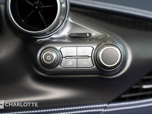 Used 2022 Ferrari F8 Tributo image 29