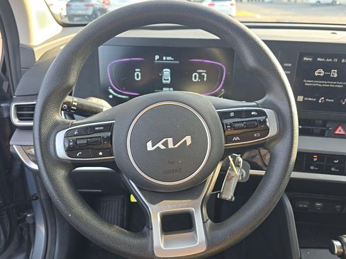 Used 2025 Kia Sportage LX AWD/4WD image 7