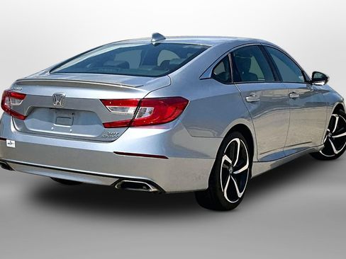 Used 2019 Honda Accord Sport image 11