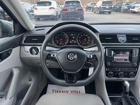 Used 2017 Volkswagen Passat 1.8T S image 19