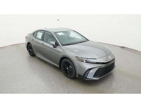 New 2026 Toyota Camry SE image 13