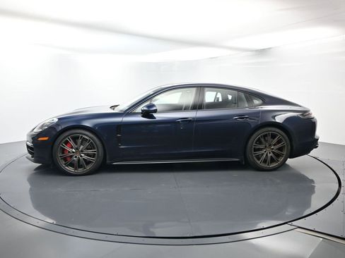 Used 2020 Porsche Panamera GTS image 2