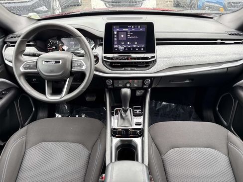 Used 2025 Jeep Compass Sport AWD/4WD image 18