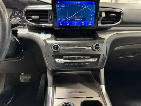 Used 2020 Ford Explorer XLT w/ Equipment Group 202A image 29