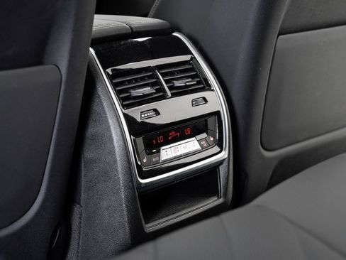 Used 2024 BMW X5 xDrive40i w/ Premium Package image 24