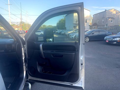 Used 2013 Chevrolet Silverado 1500 LT image 17