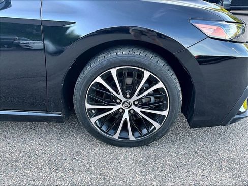 Used 2021 Toyota Camry SE FWD image 7