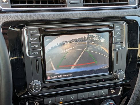 Used 2017 Volkswagen Jetta SEL image 26