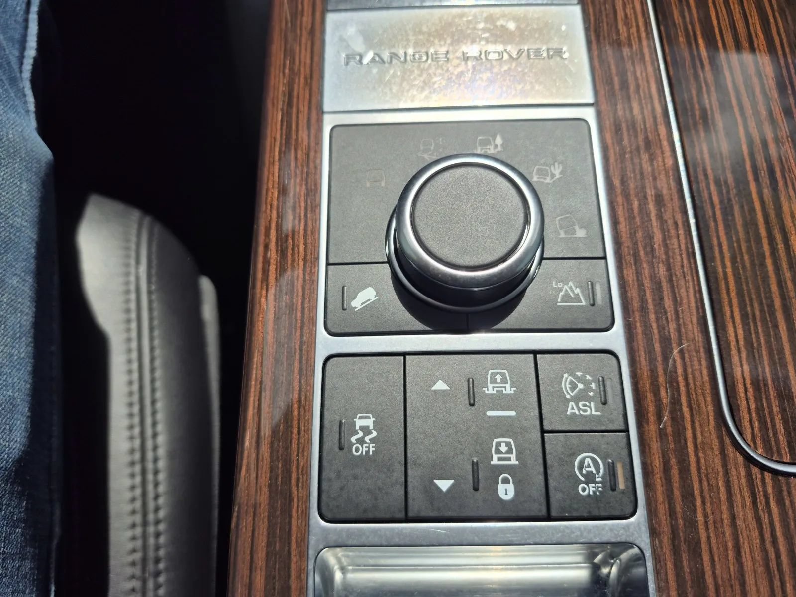 Used 2016 Land Rover Range Rover HSE AWD/4WD image 26