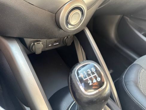 Used 2012 Hyundai Veloster w/ Style Pkg FWD image 22
