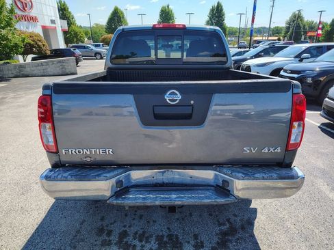 Used 2017 Nissan Frontier SV AWD/4WD image 5