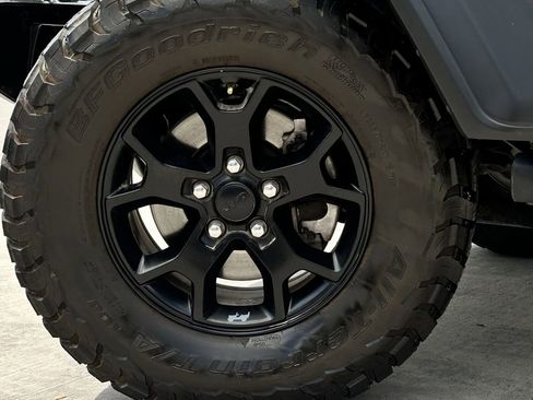 Used 2021 Jeep Wrangler Unlimited Sport image 10