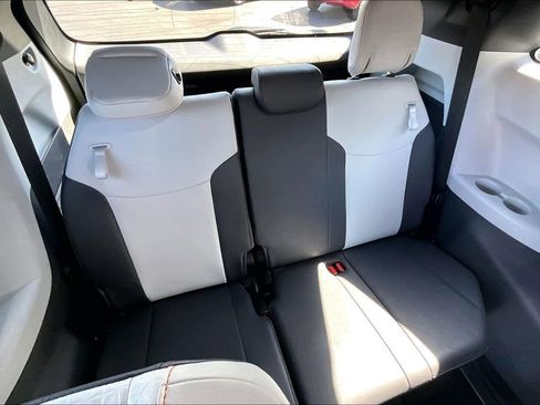 Used 2024 Toyota Sienna XSE image 25