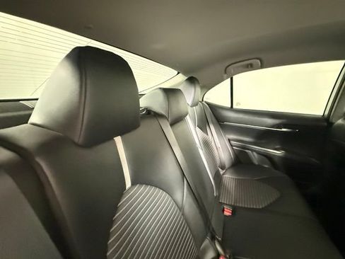 Used 2021 Toyota Camry SE AWD/4WD image 31