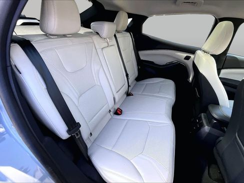 Used 2025 Ford Mustang Mach-E Premium RWD image 19