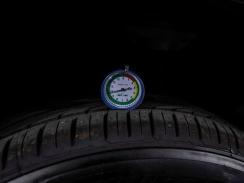 Used 2024 Toyota Venza LE image 43