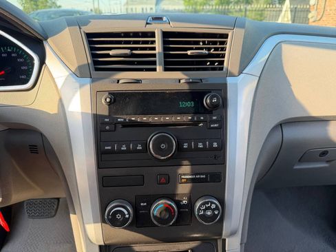 Used 2011 Chevrolet Traverse LS FWD image 25