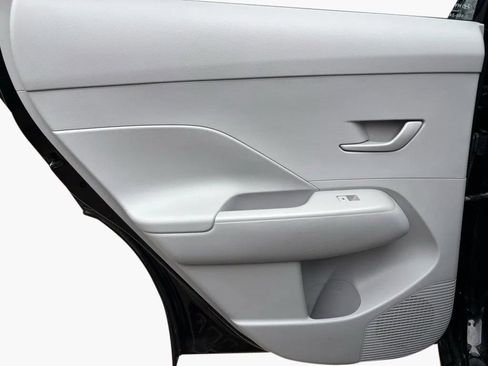 Used 2024 Hyundai Kona SEL w/ Convenience Package image 21