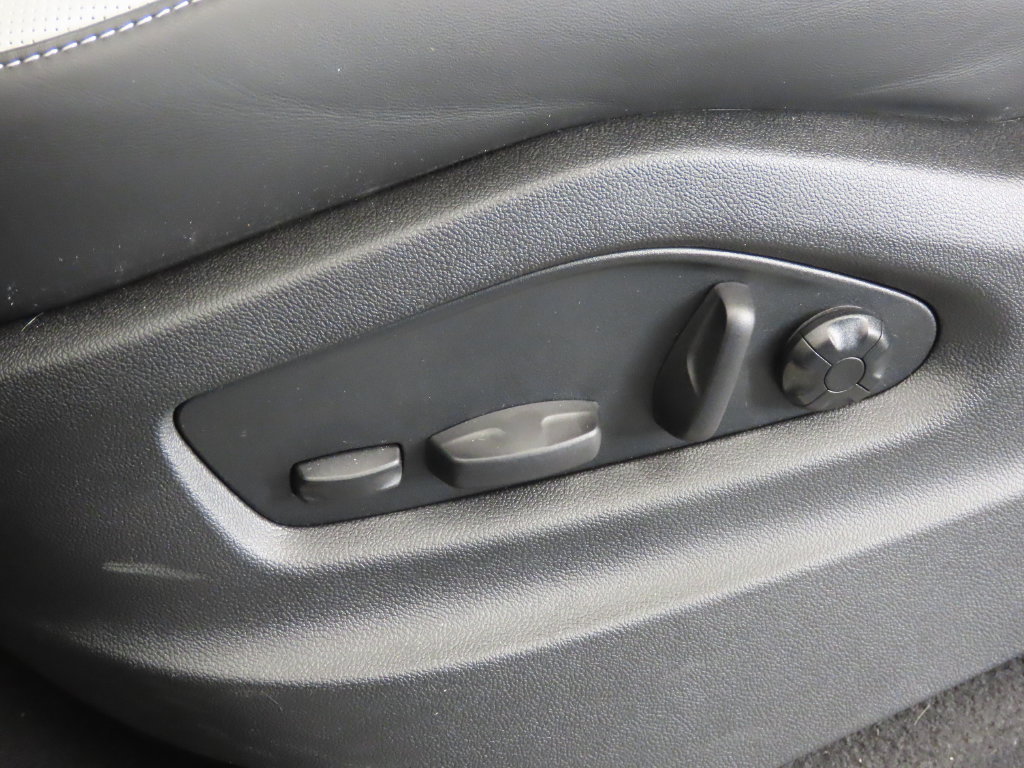 Certified 2026 Porsche Cayenne E-Hybrid AWD/4WD image 41