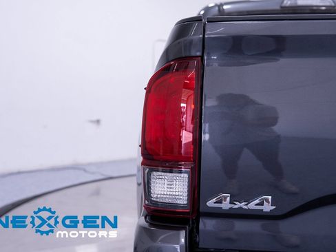 Used 2019 Toyota Tacoma SR image 51