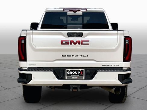 Used 2025 GMC Sierra 2500 Denali w/ Denali Reserve Package AWD/4WD image 5