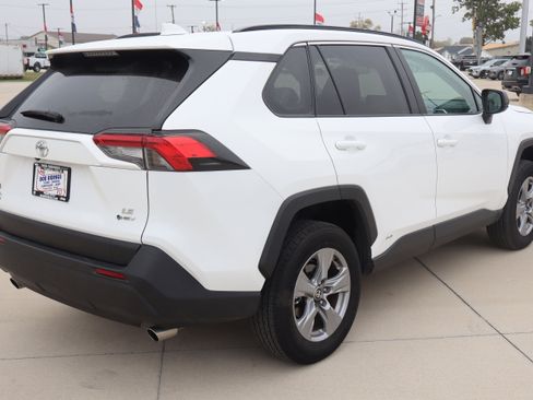 Used 2025 Toyota RAV4 LE image 5