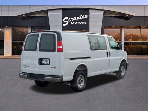 New 2026 GMC Savana 2500 w/ Driver Convenience Package image 5