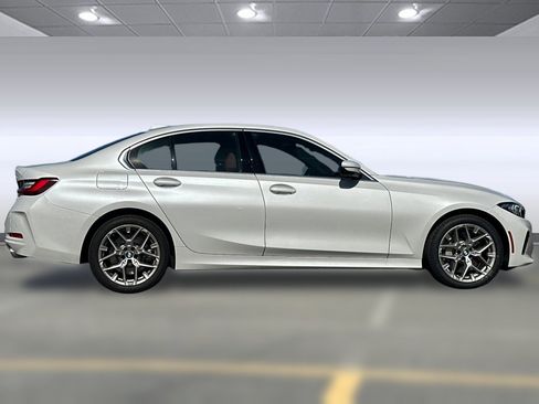 Used 2025 BMW 330i xDrive Sedan w/ Convenience Package image 7
