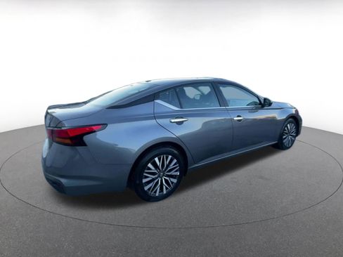 Used 2025 Nissan Altima 2.5 SV image 15