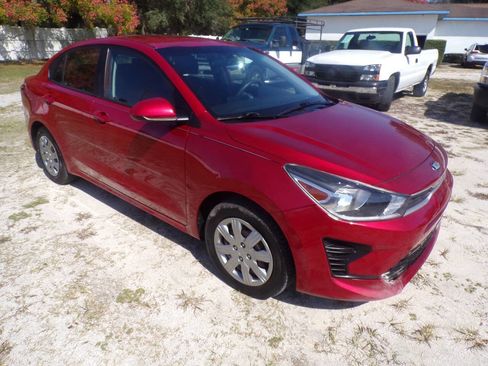 Used 2021 Kia Rio S image 3