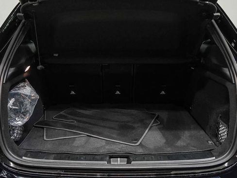 Used 2025 Mercedes-Benz GLA 250 image 28