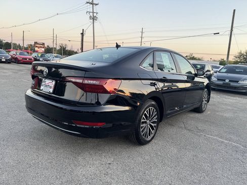 Used 2020 Volkswagen Jetta SE w/ SE Cold Weather Package FWD image 5
