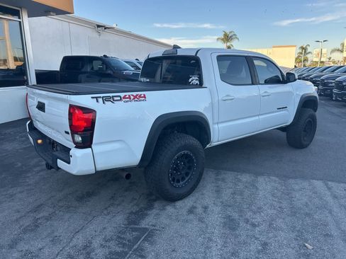 Used 2019 Toyota Tacoma TRD Off-Road image 8