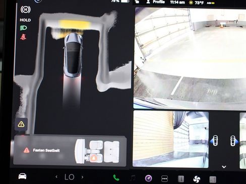 Used 2023 Tesla Model 3 Standard Range image 4